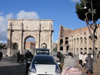 コロッセオと凱旋門